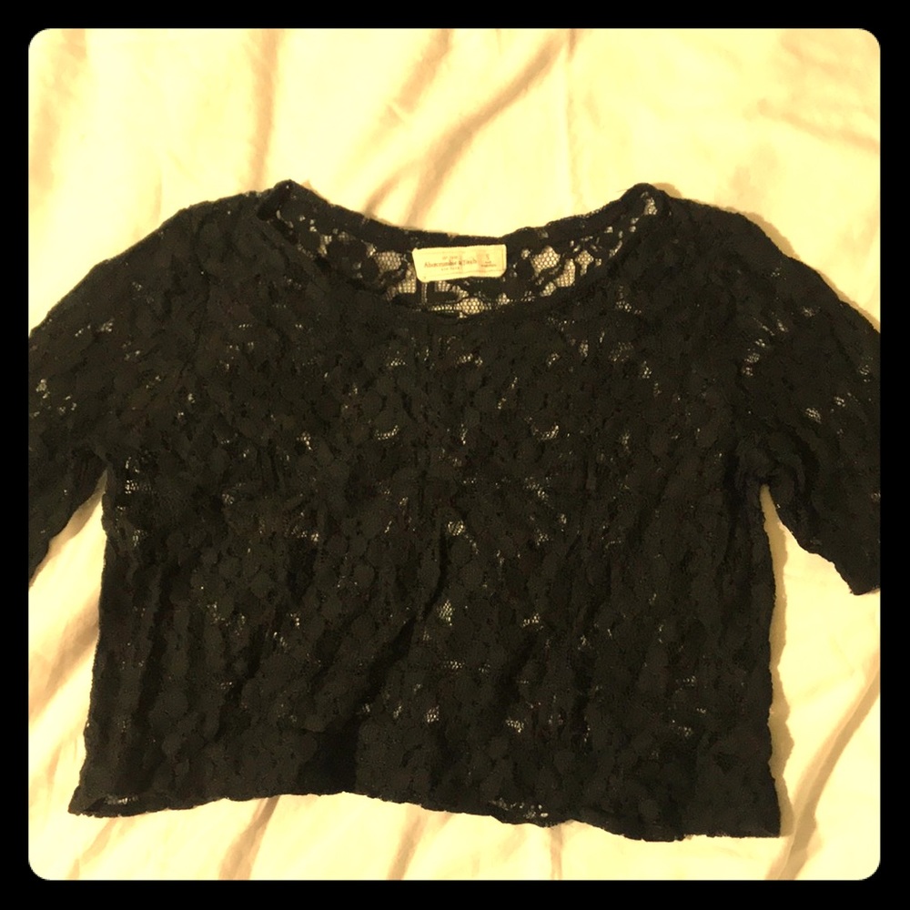 Abercrombie &. Fitch black lace crop